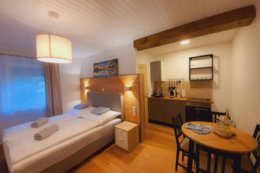 Tiny Kozma Apartment Bodensdorf Ngoại thất bức ảnh
